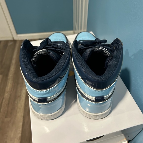 COPY - 2019 Wmns Air Jordan 1 Retro High OG 'Blue Chill' - Picture 2 of 4